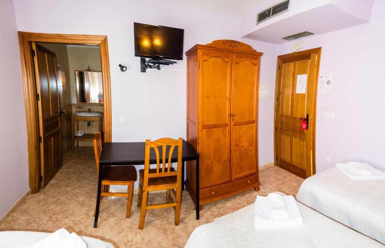 El Roble Hotel Restaurante Табара Экстерьер фото