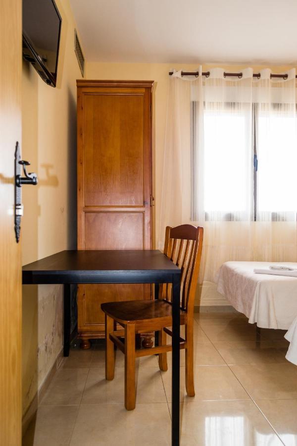 El Roble Hotel Restaurante Табара Экстерьер фото