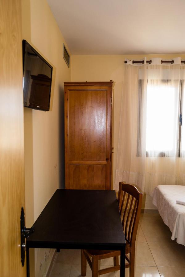 El Roble Hotel Restaurante Табара Экстерьер фото